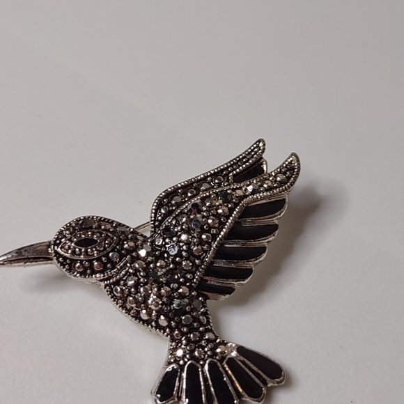 Black And Silver Tone Hummingbird Brooch - Picture 4 of 12